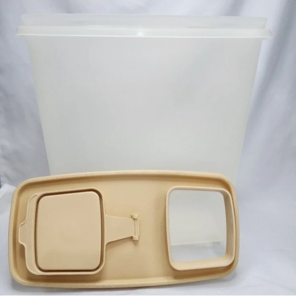 Vintage Tupperware White & Tan Super Cereal Keeper w/ Lid‎ & Cap 10.25